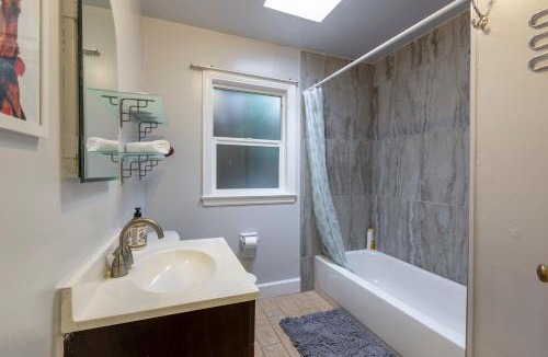 Redwood City Apartment | @ Marbella Lane 3BR House in Downtown Redwood City