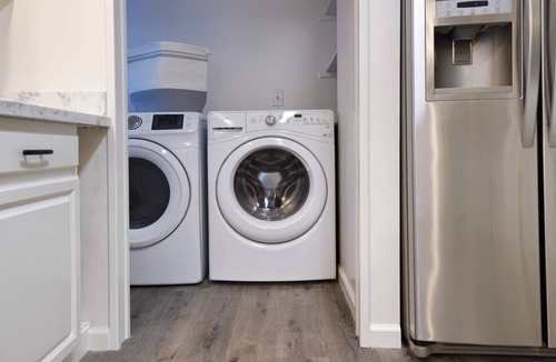 Newhall House | @ Marbella Lane - 3BR SFR 1Floor | DTWN SJ | Ldry
