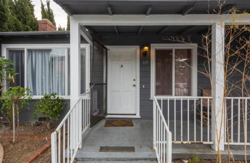 Redwood City House | @ Marbella Lane 5BR House in Downtown Redwood City