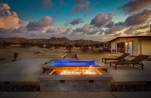 Panorama Heights House | @ Marbella Lane - Moon Designer Home close to JTNP