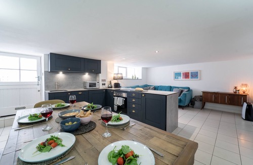 St Ives Apartment | Mariner’s Belle, Downalong – Sleeps 6 - Off-Site Parking – Dog Friendly
