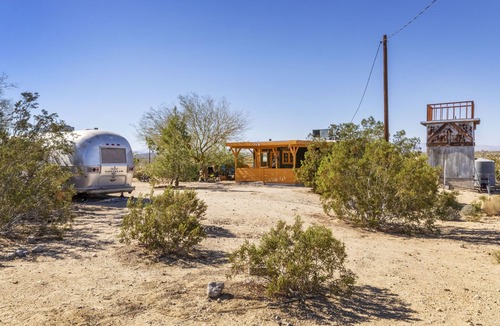 Joshua Tree House | 🌵Martian Rose - Out of this World Stargazing Cabin and Incredible Dark Skies🌵