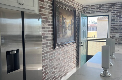Central Malibu Condo | Marvelous just remodeled 2 bed/2 bath apartment fully furnished in Malibu!