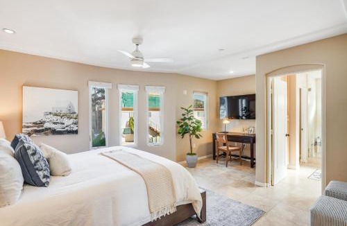 South Mission Beach House | Massive Dream Beach Home - Dog Friendly, AC, Steps2Sand