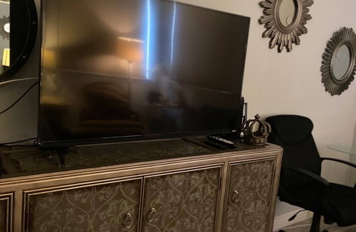 Hermosa Beach Apartment | Master Unit