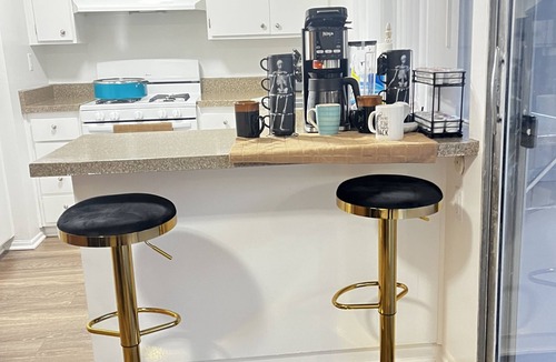 Southeast Anaheim Apartment | Matarma Loon a stone through away from downtown Disney