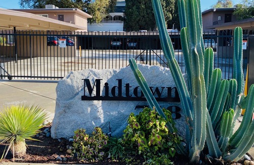 Visalia Apartment | Medical Travelers- Live blocks from the Medical Center!