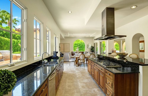 Palm Springs House | Mediterranean Elegance - Beautiful Palm Springs Home - Pool/Spa Sleeps 10