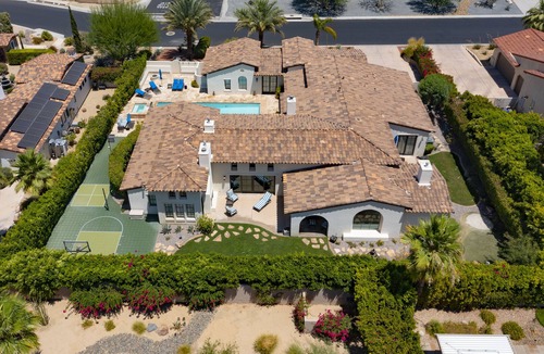 Palm Springs House | Mediterranean Elegance - Beautiful Palm Springs Home - Pool/Spa Sleeps 10