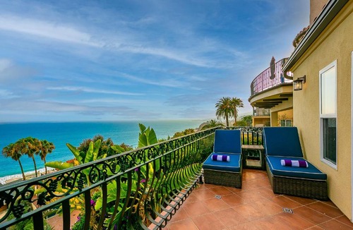 Eastern Malibu House | Mediterranean Villa