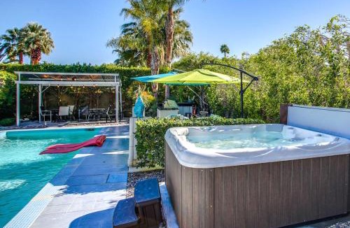 El Mirador House | Meet Me in Palm Springs! Permit# 4146
