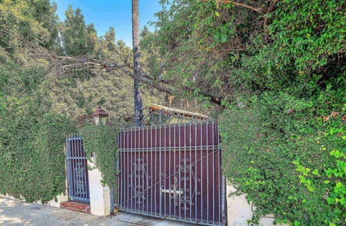 Greater Wilshire - Hancock Park House | Melrose Ave Highland Haven Estate + Pool