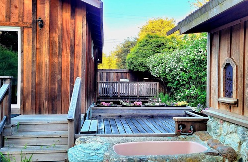 Fort Bragg House | Mendocino Coast Home with Sauna and Fireplace