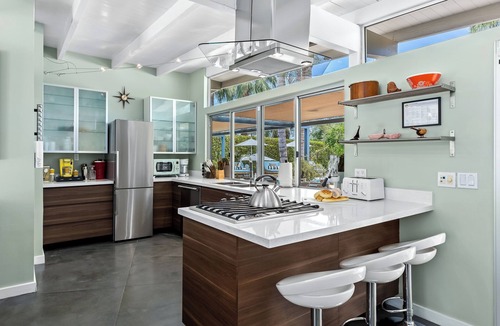 The Mesa House | Mesa Mid-Century – Chic Poolside Escape