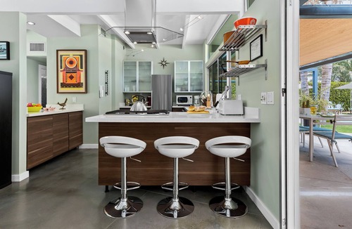 The Mesa House | Mesa Mid-Century – Chic Poolside Escape