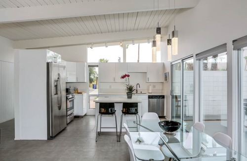 Racquet Club Estates House | Mid Century Magic. Palm Springs! Pool, Spa, panoramic view!