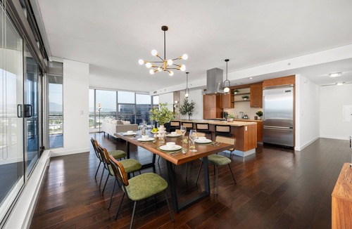 Santa Ana Condo | Mid-Century Modern High-Rise Condo Skyline Views