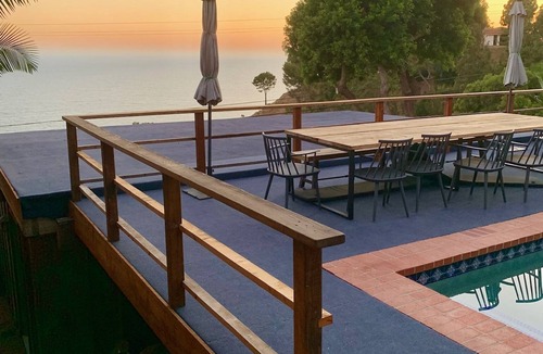 Eastern Malibu House | Mid-century modern Malibu home with ocean views and office to work from home
