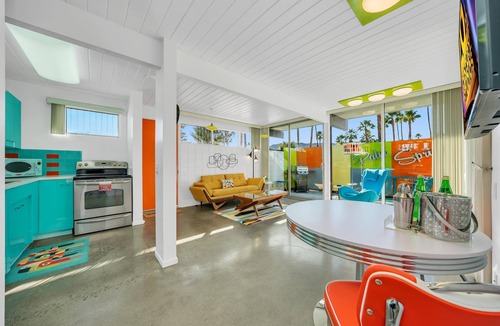Twin Palms Condo | Mid Century Modern Villa Condo. 1957 Twin Palms - Downtown - South Palm Springs!