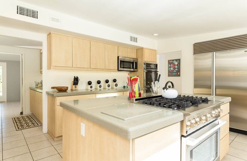 Old Las Palmas House | Mid-Century Modern Celebrity Estate By Wexler! Alan Ladd Estate! Private! Spectacular Mountain Views!