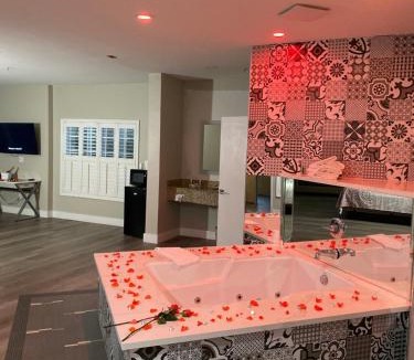 El Rancho Hotel | Mid City Inn & Suites Pico Rivera