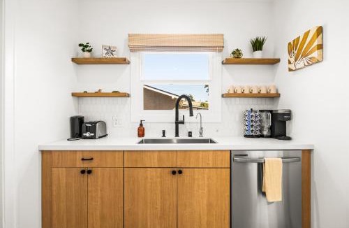Ventura House | Mid-Town Escape