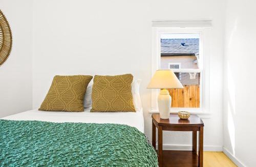 Ventura House | Mid-Town Escape