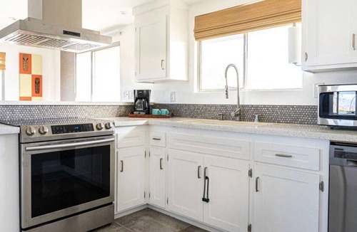 Indian Cove House | Midcentury 2 King Beds luxurious amenities+redone