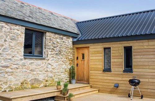 Mabe House | Middle Barn at Cusgarne Manor, adults only