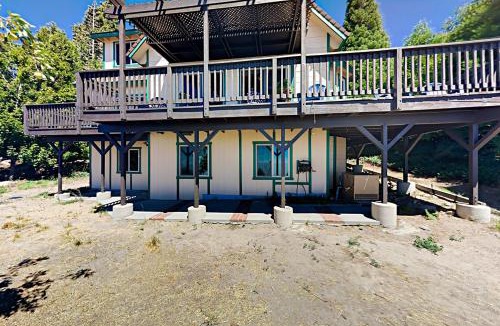 Crestline House | Million Dollar Mountain View
