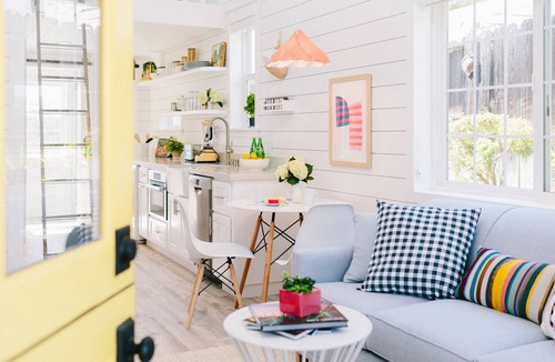Castaic House | 🎢 Minutes from Magic Mountain. Private Entrance Tiny Home + Free EV Charger 🔌