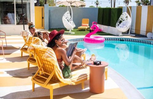 Uptown Design District Villa | Mod Hotel