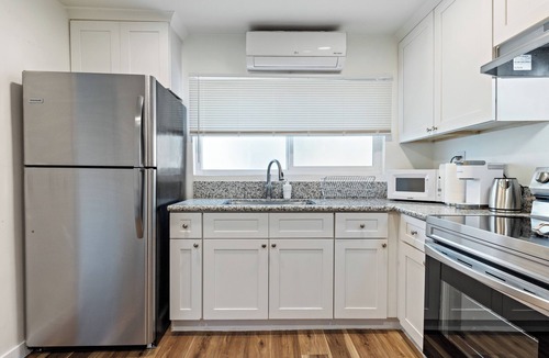 Placentia House | Modern 1-Bed Home in Placentia w/Smart TV, Wifi, Parking near DIsneyland