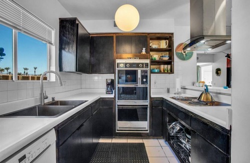 The Movie Colony Condo | Modern 1-bedroom condo in the mid century haven of Palm Springs