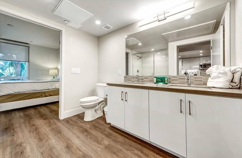 Irvine Business Complex Apartment | Modern 1BR | Kitchen + Laundry | Near Orange County Airport