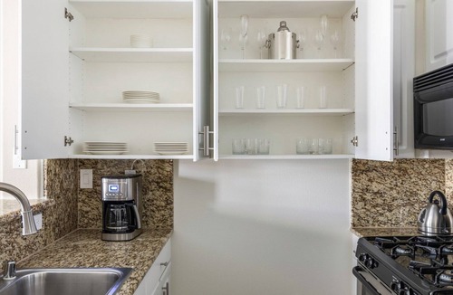 Playa Del Rey Apartment | Modern 1BR Playa Del Rey, Gym+Pool, 5min to beach by Blueground