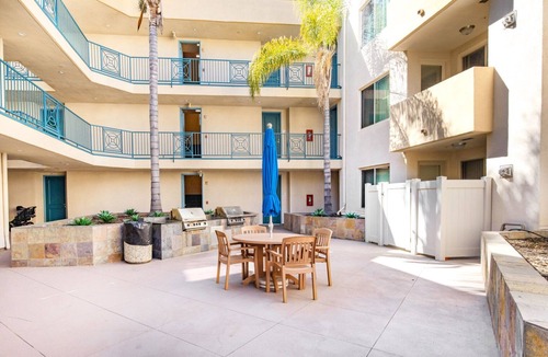 Playa Del Rey Apartment | Modern 1BR Playa Del Rey, Gym+Pool, 5min to beach by Blueground