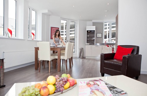 Spitalfields Apartment | Modern 2 bedroom 2 bathroom Apartment in Shoreditch