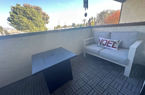 Duarte Condo | Modern 2-bedroom/2-bath condo with WiFi, AC with Mountain View