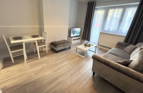 Peninsula Apartment | Modern 2 bedroom apartament in the heart of Greenwich