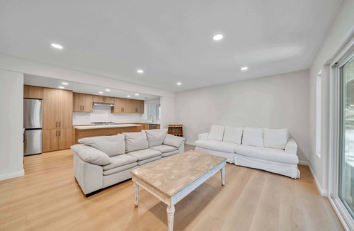 Thousand Oaks House | Modern 2-Story Home in Thousand Oaks, Near LA Hotspots