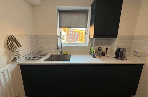Newham Apartment | Modern 2BDR Flat in East London Near Beckton DLR