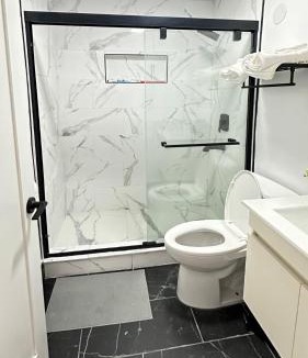 Del Rey Bed & Breakfast | Modern 2BR Stylish & Cozy Unit