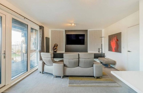 Cricklewood Apartment | MODERN 3-BED FLAT | Minutes to Central LDN | Perfect for Families/Professionals