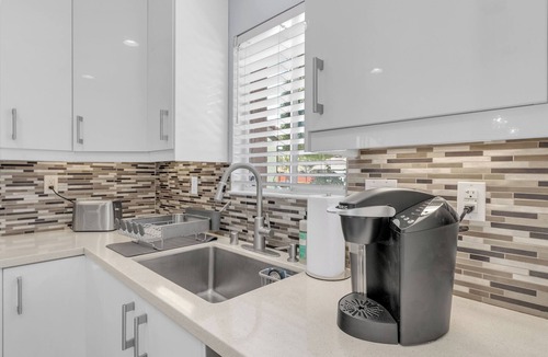 Edenvale House | Modern 3-Bedroom Home with Pool & Playroom