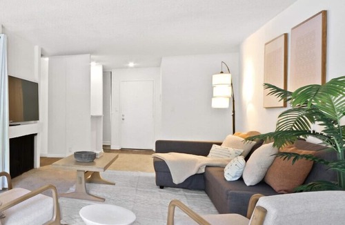 Silver Strand Apartment | Modern 3BD/2Ba Apt in Marina, CA