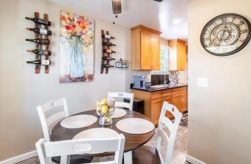Santa Clara House | Modern 3BR in Silicon Valley - BBQ & Netflix