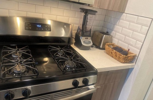 Glendale Apartment | Modern and Lavish unit