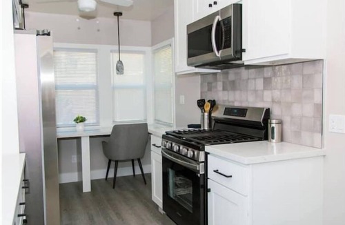 Bakersfield House | Modern and Relaxing Home