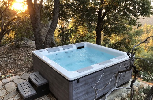 Pine Cove Cabin | Modern and rustic cabin in a beautiful secluded setting